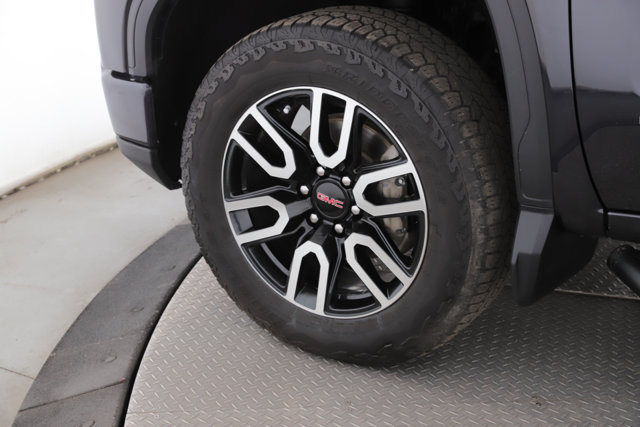 Used 2024 GMC Sierra 1500 AT4 w/ Technology Package AWD/4WD image 13