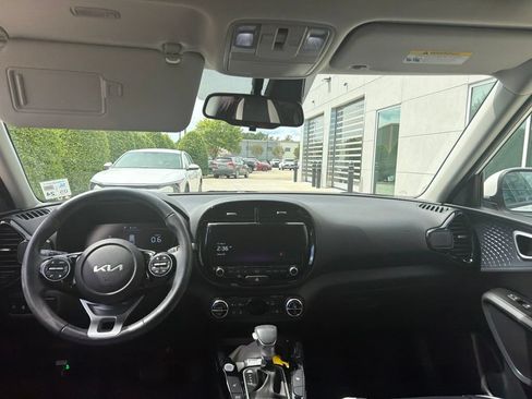 Used 2023 Kia Soul EX FWD image 15