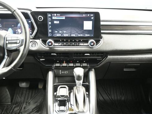 Used 2025 GMC Canyon Elevation w/ Convenience Package RWD image 17