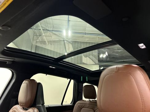 Certified 2023 Lincoln Aviator Reserve w/ Equipment Group 201A AWD/4WD image 27