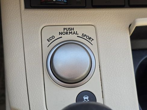 Used 2015 Lexus ES 350 350 w/ Luxury Package image 16