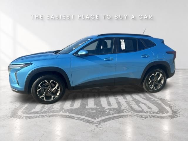 Used 2026 Chevrolet Trax LT w/ Driver Confidence Package FWD image 3