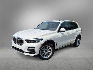 Used 2022 BMW X5 sDrive40i w/ Parking Assistance Package RWD video 1