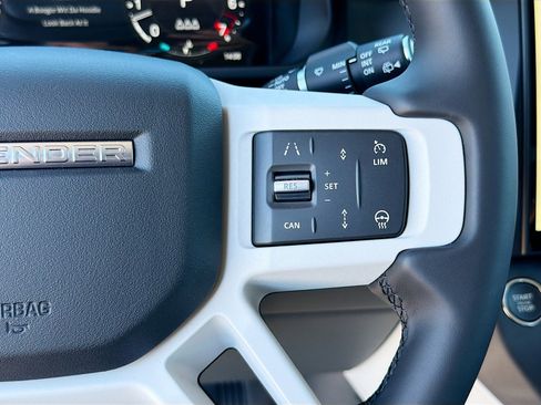 New 2026 Land Rover Defender 110 X-Dynamic SE image 38