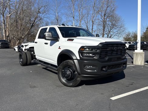 New 2026 RAM 5500 Tradesman image 2