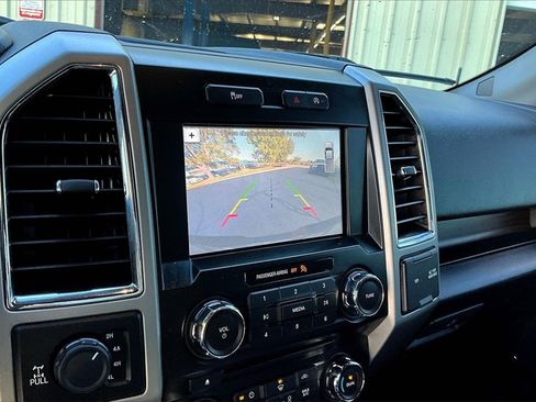 Used 2017 Ford F150 Lariat image 18