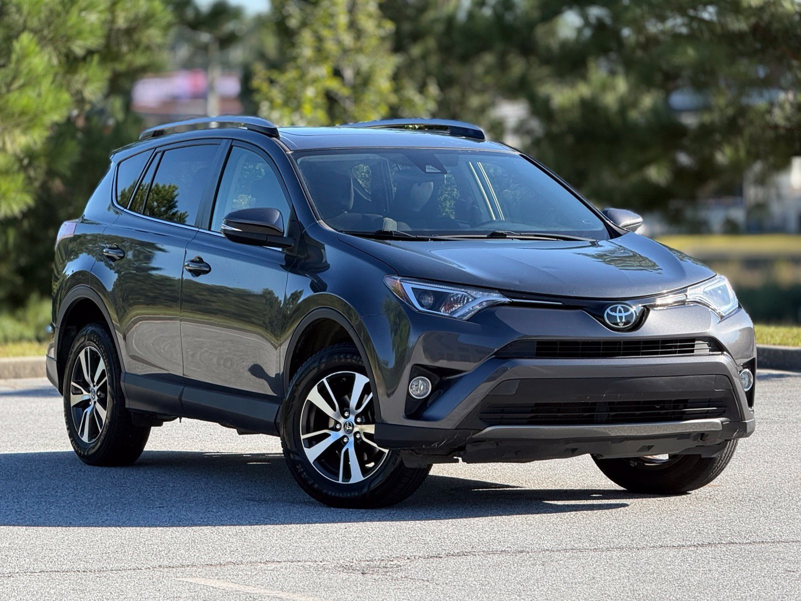 Used 2017 Toyota RAV4 XLE FWD image 13
