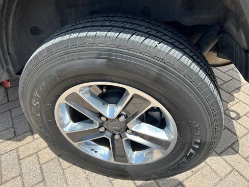 Used 2021 Jeep Wrangler Unlimited Sahara AWD/4WD image 11