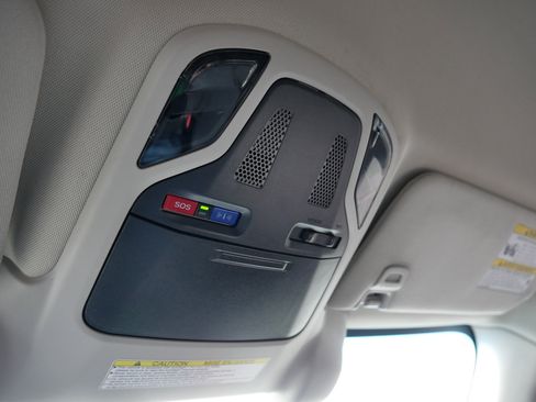 Used 2022 Subaru Outback Premium image 32