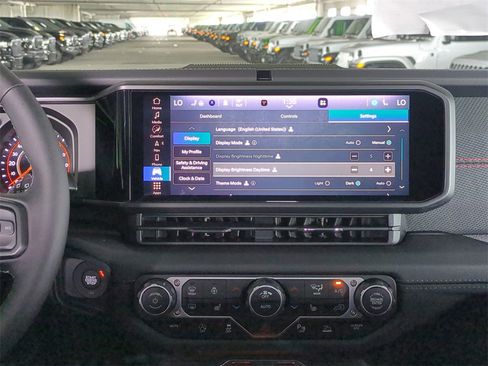 New 2025 Jeep Wrangler Unlimited Rubicon w/ Technology Group image 18