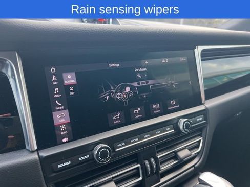 Used 2021 Porsche Macan S image 11