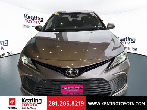 Used 2024 Toyota Camry LE image 2