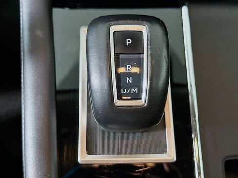 Used 2024 Mitsubishi Outlander SE image 25