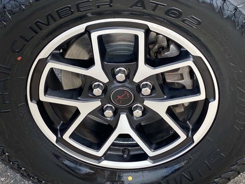 Used 2024 Jeep Wrangler Unlimited Rubicon AWD/4WD image 29