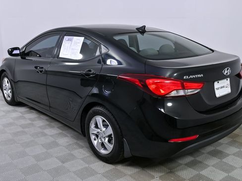 Used 2014 Hyundai Elantra SE image 4
