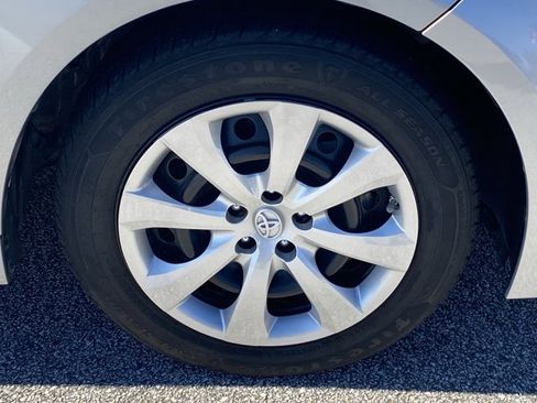 Used 2020 Toyota Corolla LE image 20