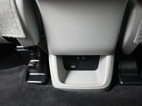 Used 2018 Toyota Highlander XLE w/ Protection Package #3 AWD/4WD image 36