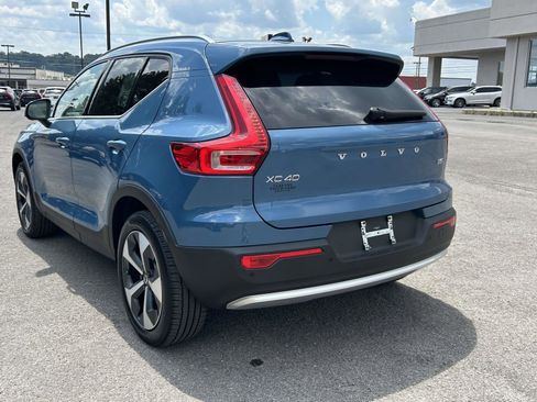 Certified 2025 Volvo XC40 B5 Plus AWD/4WD image 5