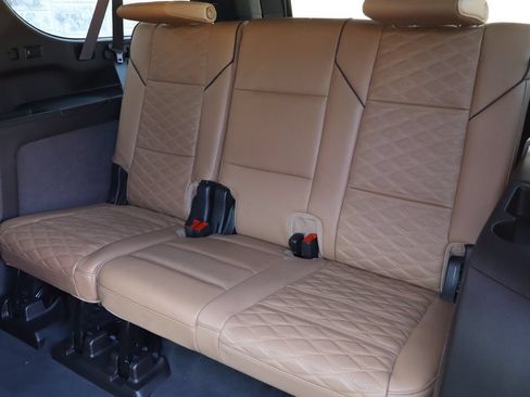 Used 2024 Cadillac Escalade ESV Sport AWD/4WD image 7