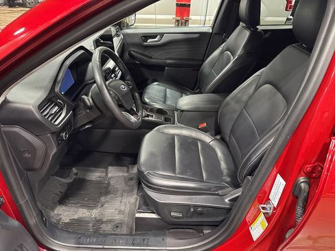 Certified 2024 Ford Escape Platinum image 28