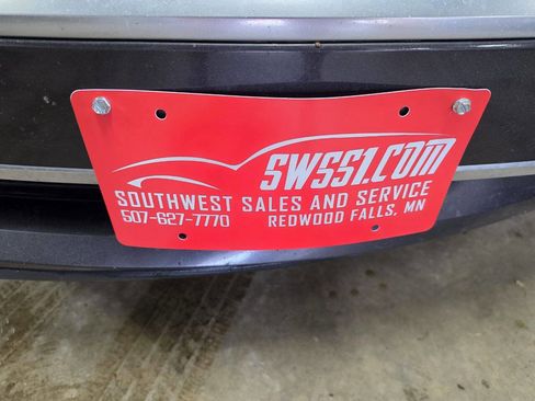 Used 2016 GMC Acadia SLT AWD/4WD image 2