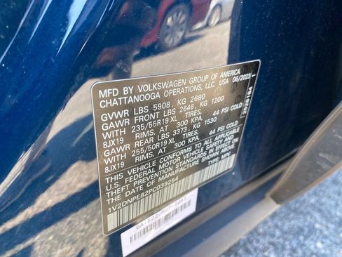 Used 2023 Volkswagen ID.4 Pro AWD/4WD image 18