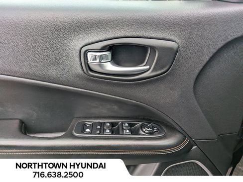 Used 2018 Jeep Compass Latitude w/ Popular Equipment Group image 28