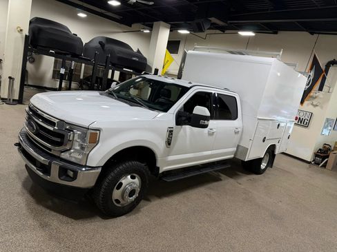 Used 2020 Ford F350 4x4 Crew Cab DRW Super Duty image 13