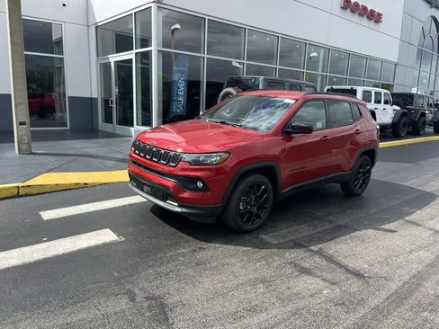 New 2026 Jeep Compass Latitude image 2