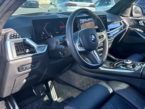 Used 2026 BMW X7 M60i AWD/4WD image 17