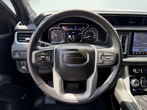 Used 2021 GMC Yukon Denali AWD/4WD image 41