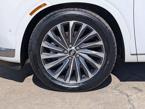 Used 2024 Hyundai Palisade Calligraphy image 9