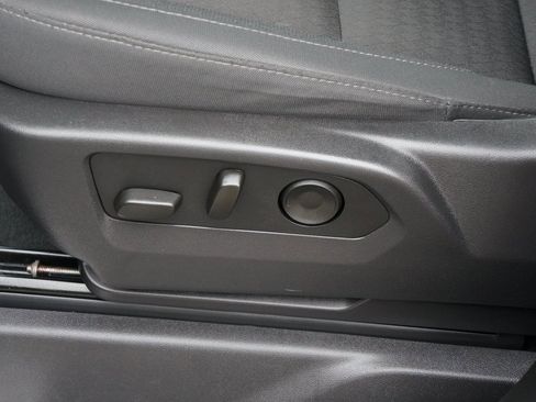 Used 2025 Chevrolet Silverado 1500 LT image 17