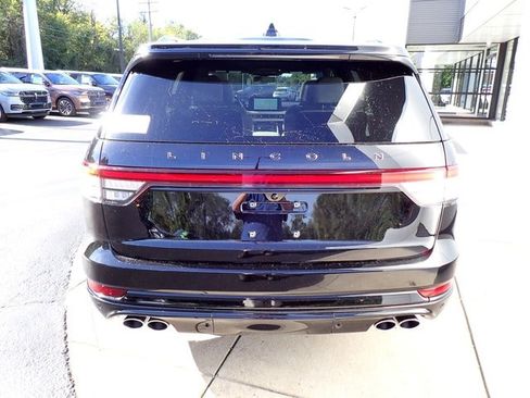 New 2025 Lincoln Aviator Black Label w/ Jet Appearance Package image 4