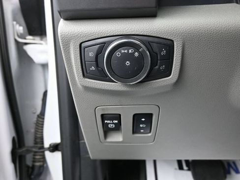 Used 2016 Ford F150 XLT w/ Equipment Group 302A Luxury AWD/4WD image 17