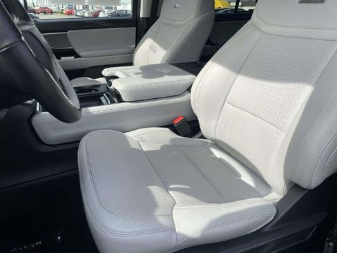 Certified 2025 Ford Expedition Platinum AWD/4WD image 22