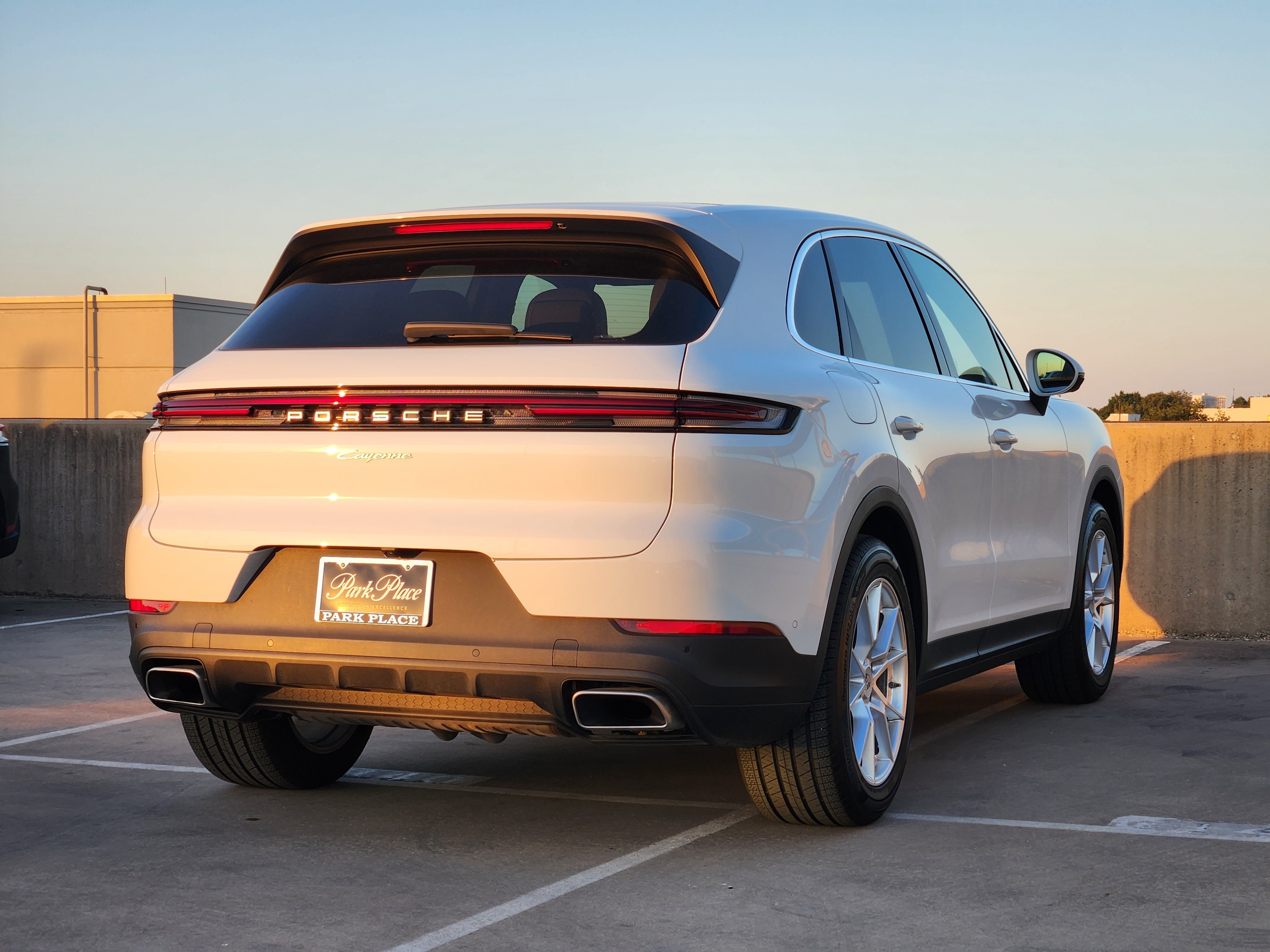 Certified 2026 Porsche Cayenne AWD/4WD image 8