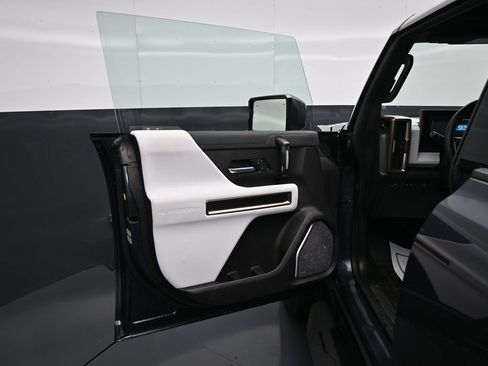 Used 2025 GMC Hummer EV 3X AWD/4WD image 11