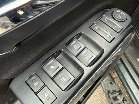 Used 2018 Chevrolet Silverado 1500 LT w/ Texas Edition AWD/4WD image 18