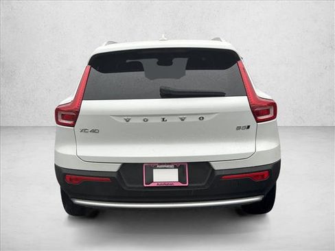 Used 2023 Volvo XC40 B5 Plus w/ Driver Assist Package image 6