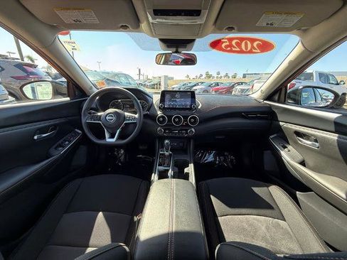 Certified 2025 Nissan Sentra SR image 15