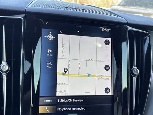 Used 2019 Volvo XC60 T5 Momentum w/ Multimedia Package image 33