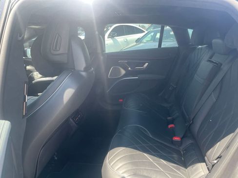 Used 2023 Mercedes-Benz EQS 580 4MATIC Sedan image 5