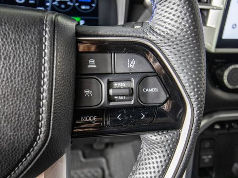 Used 2025 Toyota Sequoia Platinum AWD/4WD image 23