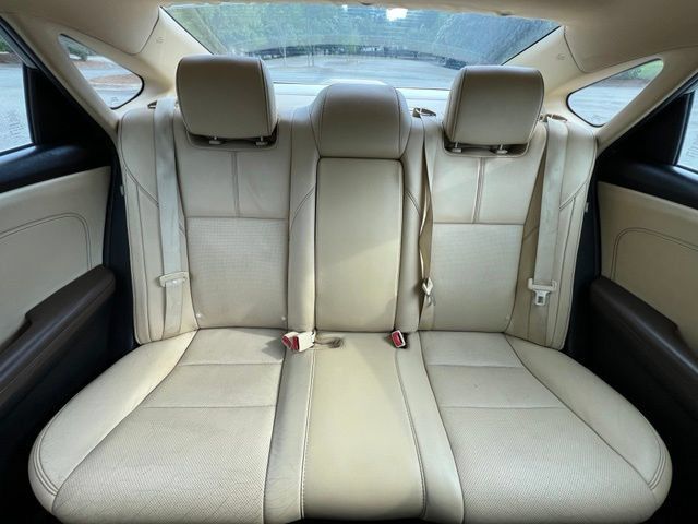 Used 2013 Toyota Avalon Limited FWD image 22
