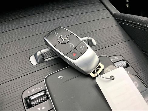 Used 2026 Mercedes-Benz GLS 450 4MATIC image 12