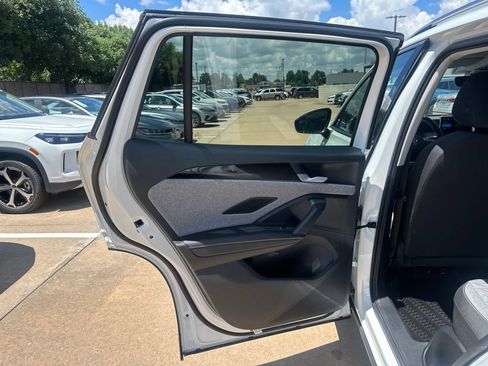 Used 2026 Volkswagen Tiguan S AWD/4WD image 16