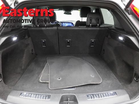 Used 2024 Cadillac XT4 Premium Luxury image 9