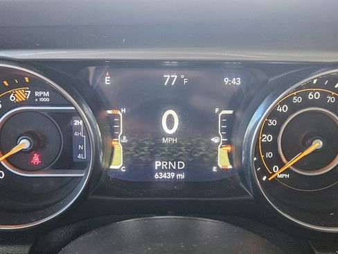 Used 2019 Jeep Wrangler Unlimited Sahara image 27