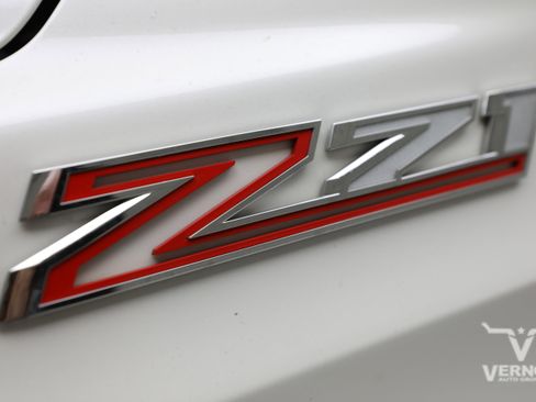 Used 2021 Chevrolet Suburban Z71 w/ Rear Media and Nav Package AWD/4WD image 11